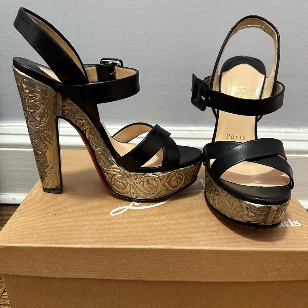 Christian Louboutin“Afatima” Black platform Sandal with mental embossed heel